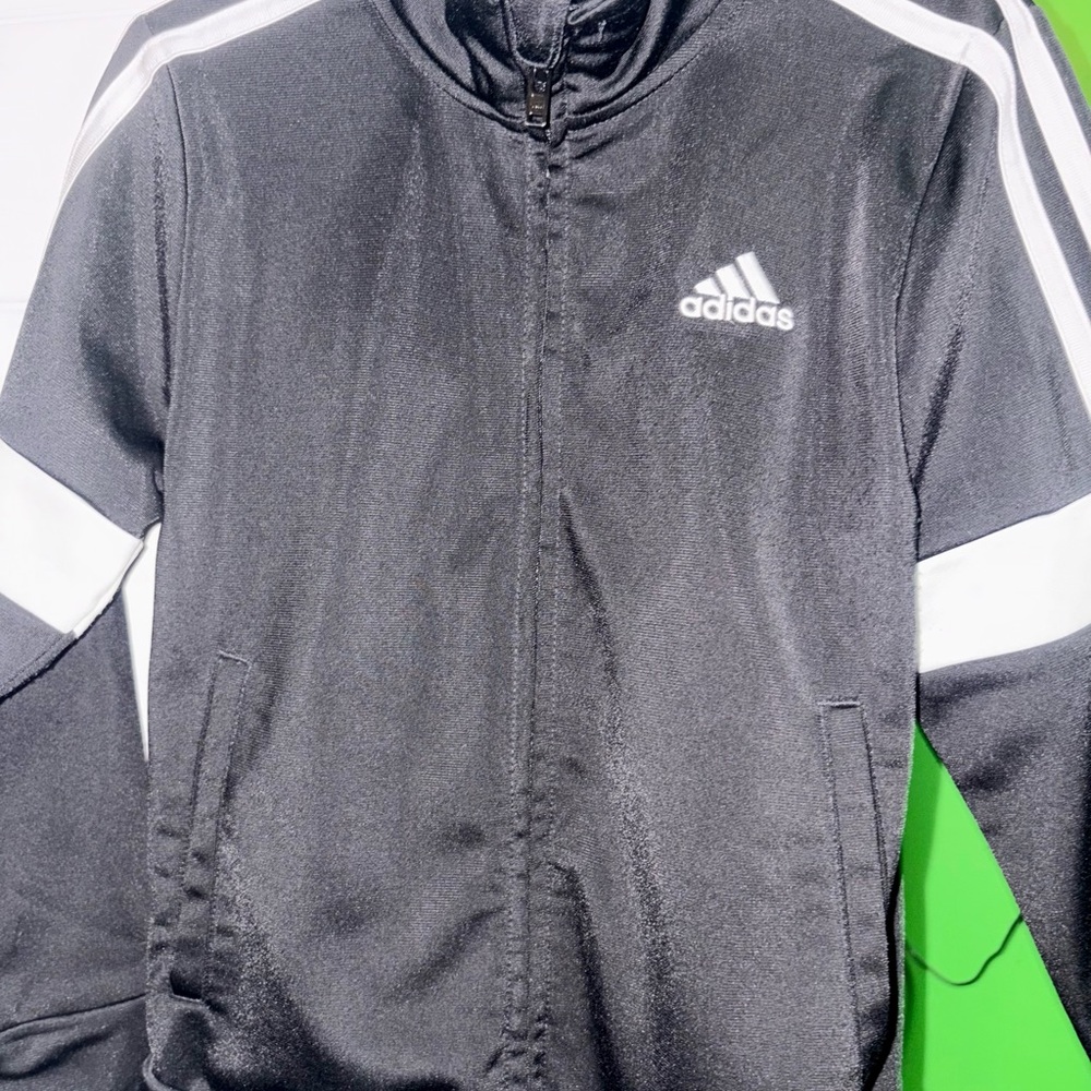 adidas jacket boys or girls size 5